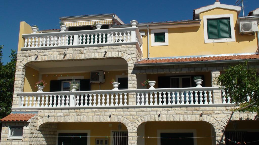 Apartments Milka Vodice Kültér fotó