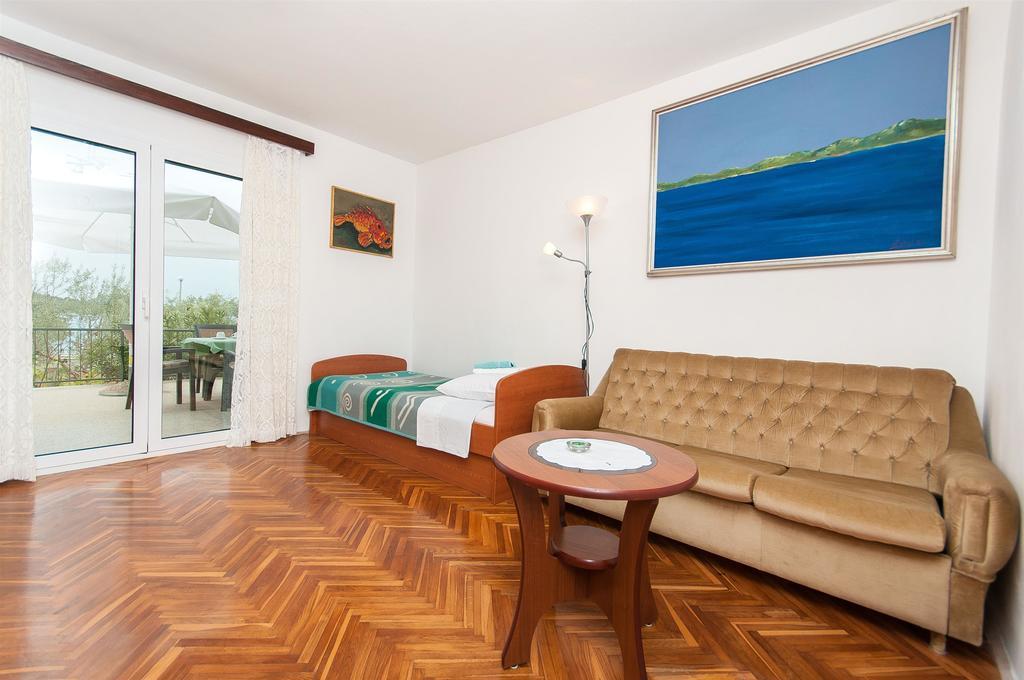 Apartments Milka Vodice Kültér fotó