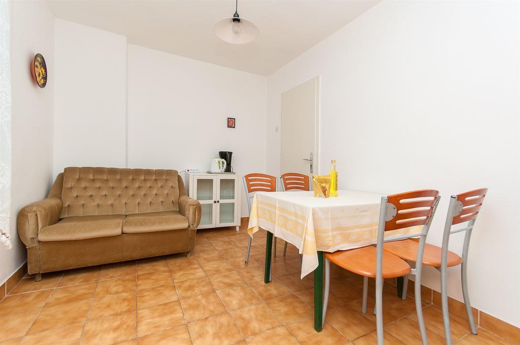 Apartments Milka Vodice Kültér fotó